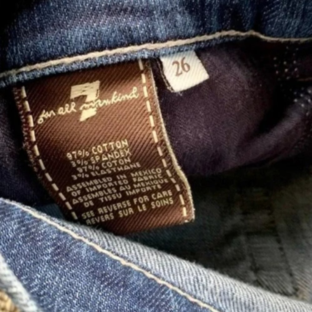 7FAMK size 26 boot cut